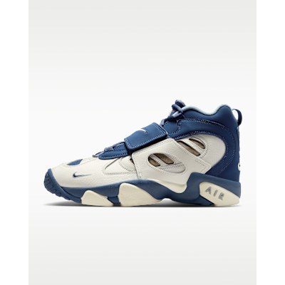 Nike Men’s Air Diamond Turf II Shoes (Sail/Blue Grey/Metallic Gold/Mystic Navy): Up to 39% Off at Nike - $102.97 ($170)