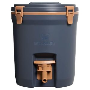 STANLEY Fast Flow Water Jug, 2 Gallon