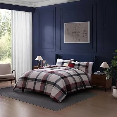 Tommy Hilfiger Twin Size Comforter Set with Matching Sham - $86.80 ($139.71)